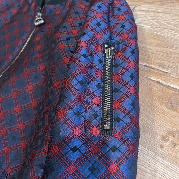 Les Eclaire's Blue and Red Bomber QuiltedJacket with Geometric Pattern - Picture 3 of 6